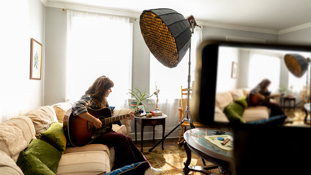 Continuous Lighting with Hobolite