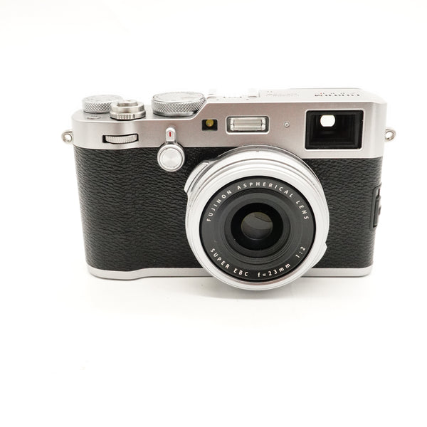 Pre-Owned FujiFilm X100F Silver Boxed With all Accessories SN: 73N01258 (Second Hand)