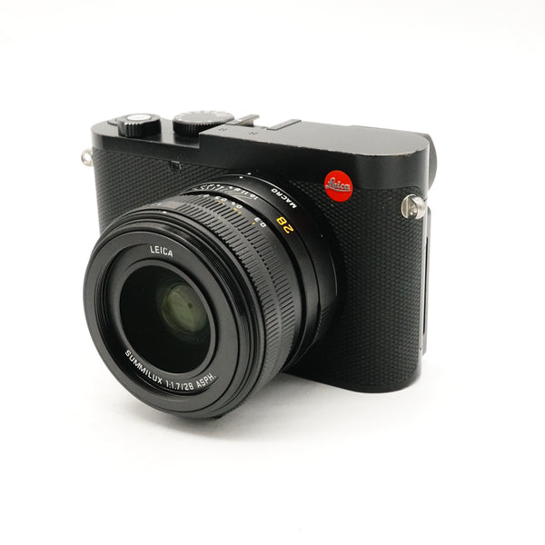 Pre-Owned Leica Q3 Digital Camera Serviced with Thumb Support SN: 5729559 (Second Hand)