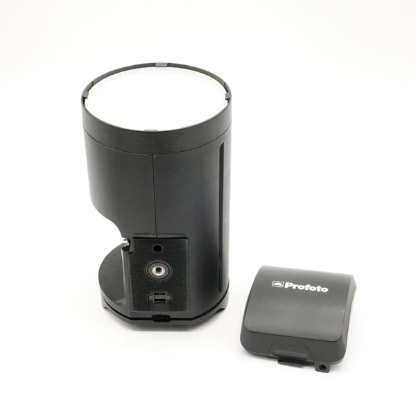 Pre-Owned Profoto B10 250 AirTTL Monolight With Case Charger & Light Stand Mount SN: 1804406279 (Second Hand)