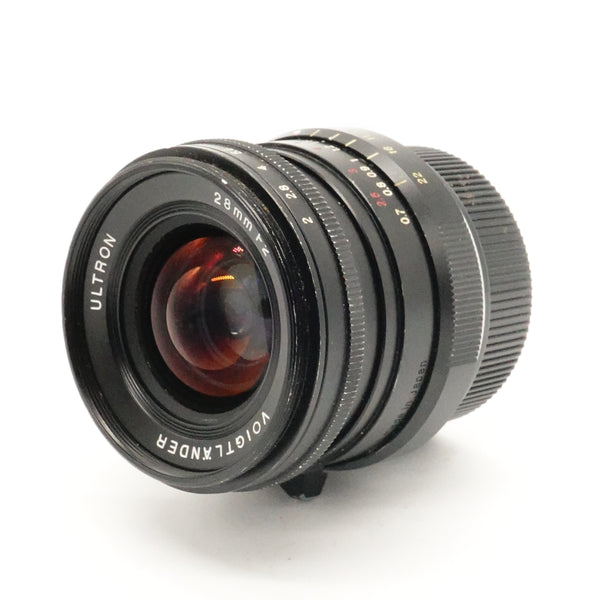 Pre-Owned Voigtlander 28mm f/2 Ultron for Leica M Mount Lens No Hood or Front Cap SN: 18560577 (Second Hand)