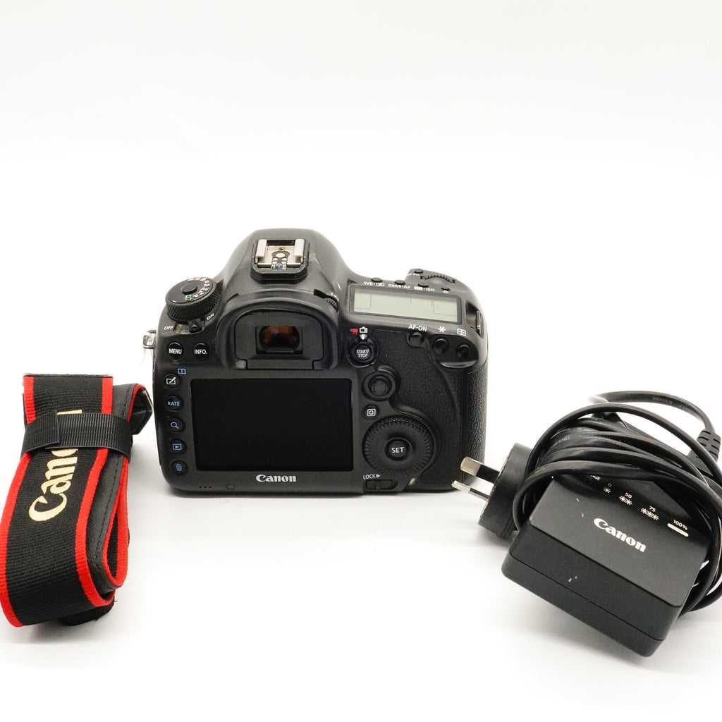 Pre-Owned Canon 5DS Body With Strap, Charger & Body Cap SN: 025021000117 (Second Hand)