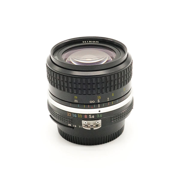 Pre-Owned Nikon Nikkor 28mm f/3.5 W/Caps SN: 1945626 (Second Hand)