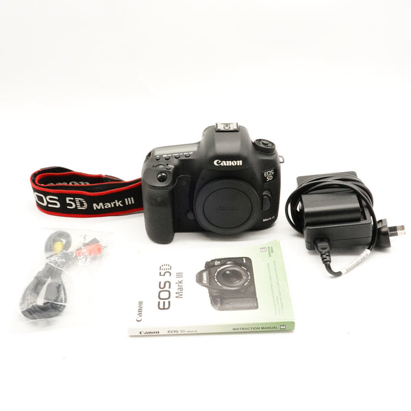 Pre-Owned Canon  5D III With Box, Battery, Manuals, Charger, Strap SN: 205020000794 (Second Hand)