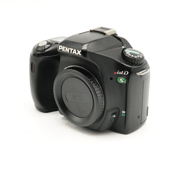 Pre-Owned Pentax *ist DS DSLR with Sigma DC 18-250mm f/3.5-5.6 Lens & Strap SN: 1102982/1041817(Second Hand)