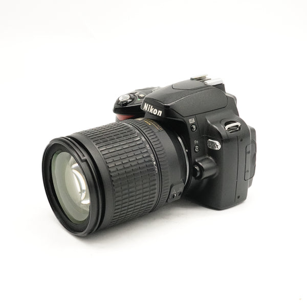Pre-Owned Nikon D40x DSLR & NIKKOR DX 18-135mm f/3.5-5.6G Lens with Battery, Charger, Caps & Hood SN: 6000969 (Second Hand)