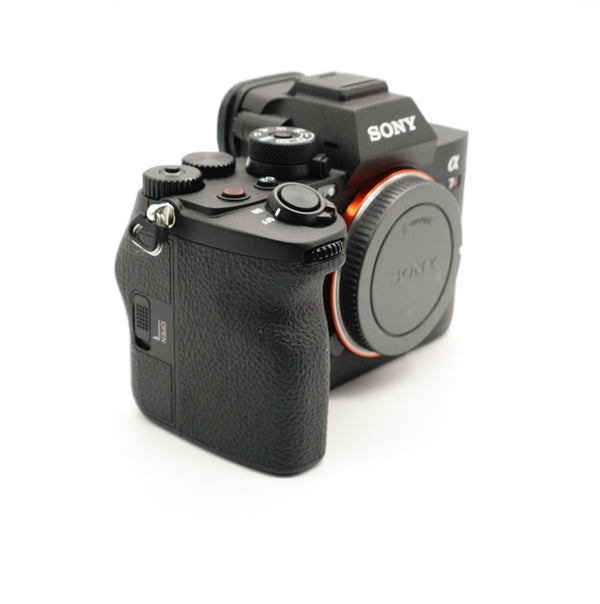 Pre-Owned Sony A7R V Camera w/Box & All Accessories 2762808