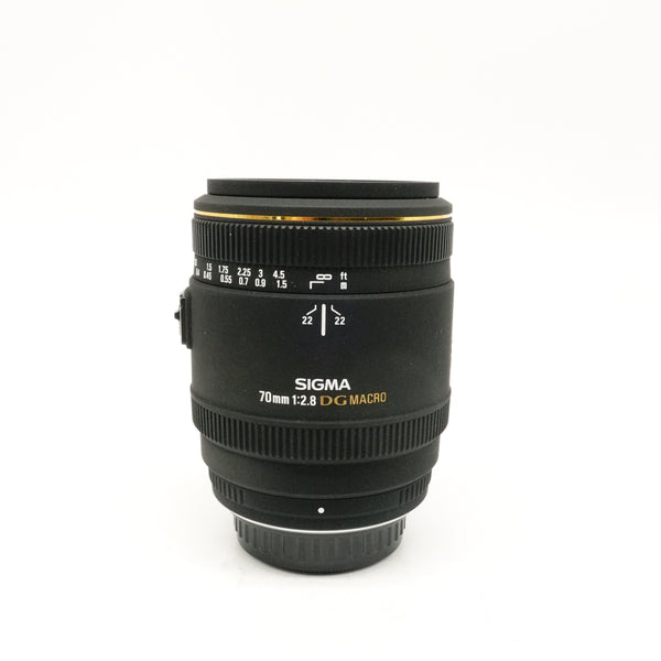 Pre-Owned Sigma 70mm f/2.8 EX DG For Pentax With Pouch, Manual, Front & Rear Caps SN: 1006157 (Second Hand)