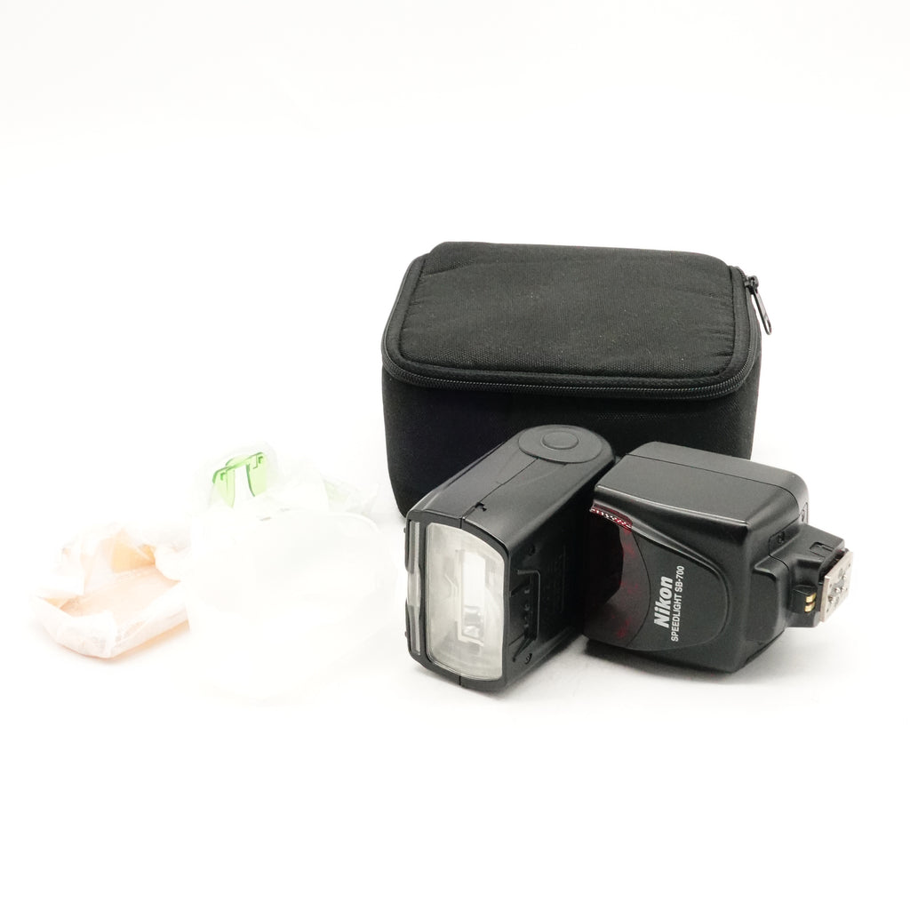 Pre-Owned Nikon SB-700 Speedlite With Pouch & Gels SN: 2347888 (Second Hand)