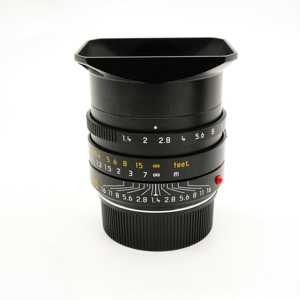 Pre-Owned Leica Summilux-M 35mm f/1.4 ASPH Lens Mint in Box 11663 SN:4802222 (Second Hand)