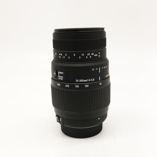 Pre-Owned Sigma DG 70-300mm F/4-5.6 Lens With Caps & Hood (Second Hand)