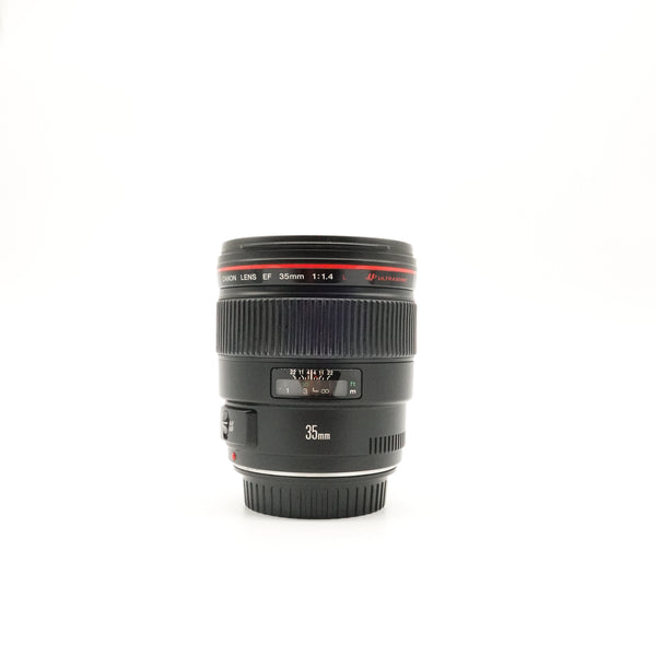 Pre-Owned Canon EF 35mm f/1.4L II Lens with caps 81330