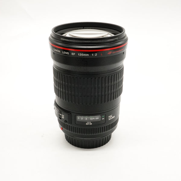 Pre-Owned Canon EF 135mm f/2L USM Lens With Box, Hood, Caps, Pouch SN: 00202848 (Second Hand)