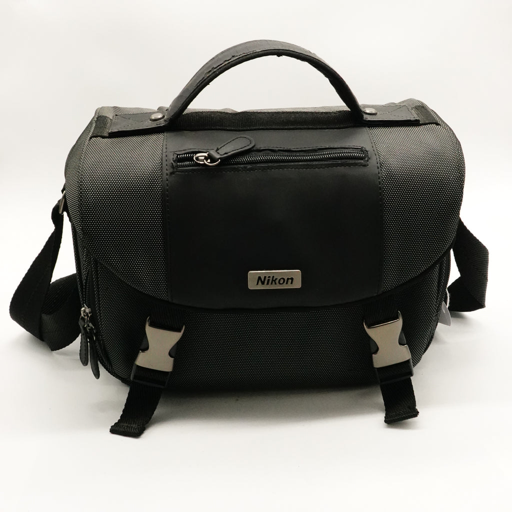 Pre-owned Nikon DSLR Messenger Bag (Second Hand)