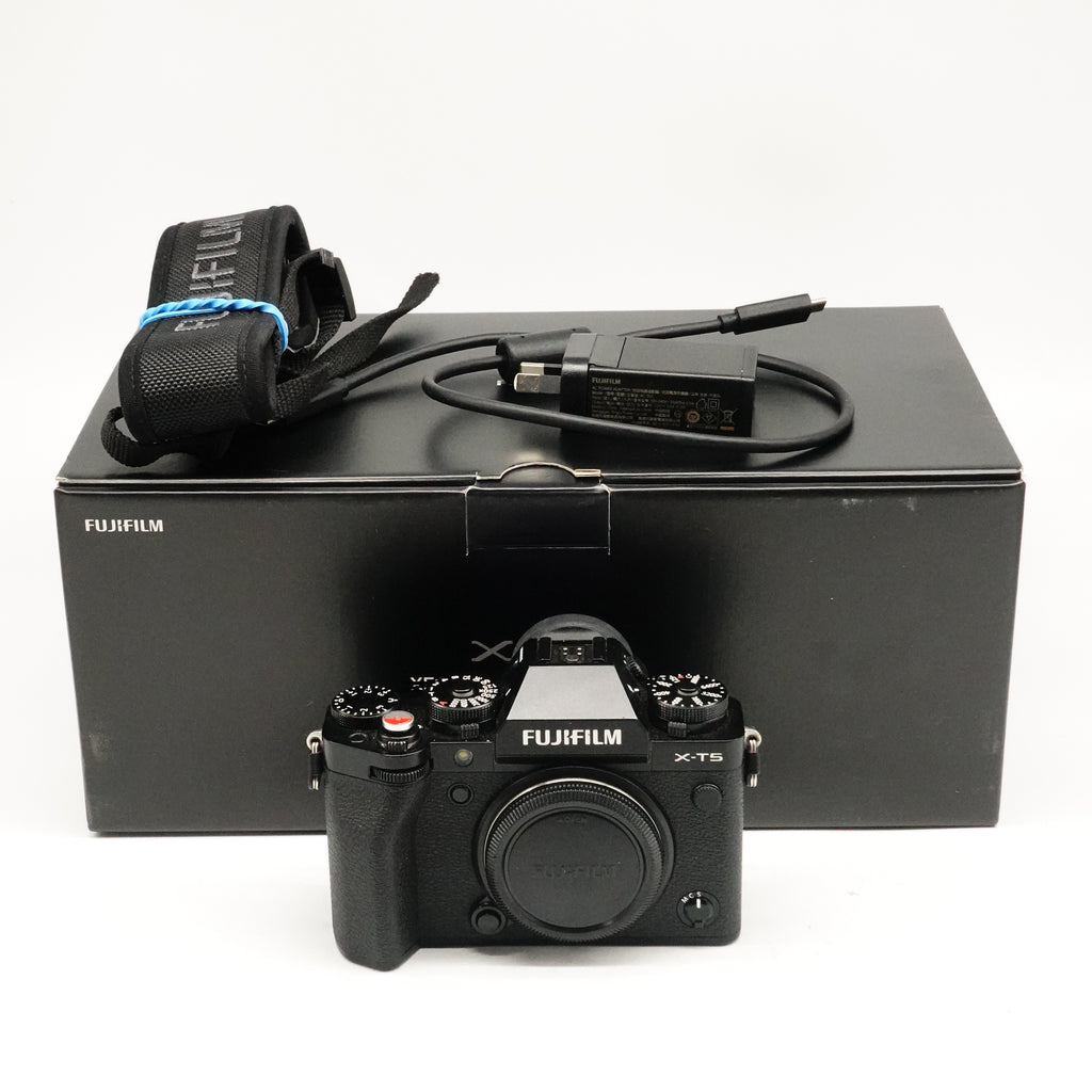 Pre-Owned FUJIFILM X-T5 Mirrorless Body Black With Box Strap Battery Charger Soft Shutter Release SN: 4A004470 (Second Hand)