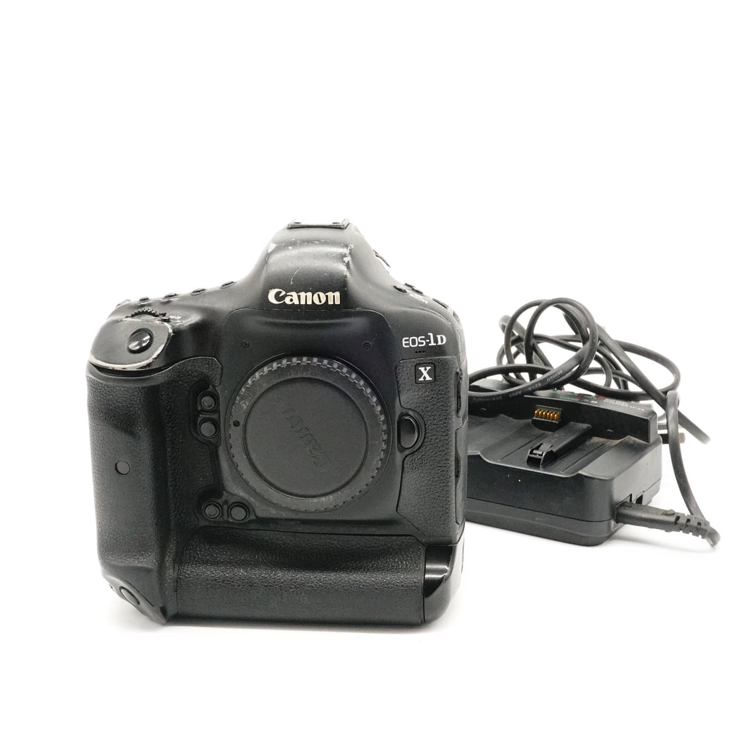 Pre-Owned Canon EOS 1DX mark 1 body - (Shutter Replaced) With Body Cap, Battery & Charger SN: 055011000337 (Second Hand)