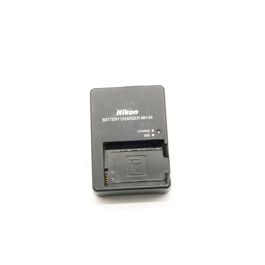 Pre-Owned Nikon MH-24 Charger, SN: 1306030649H (Second Hand)