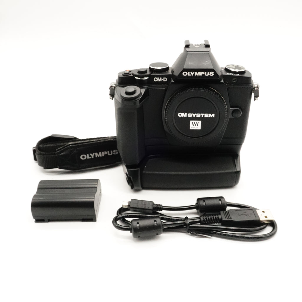Pre-Owned Olympus OM-D E-M5 Camera Body With Cap, Charger, Battery and Strap SN: BEM504121 (Second Hand)