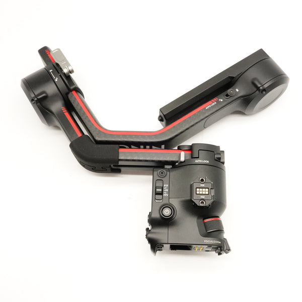 Pre-Owned DJI Ronin RS3 Pro Combo With Bag, As New SN: 5DNDK8S0067F02 (Second Hand)