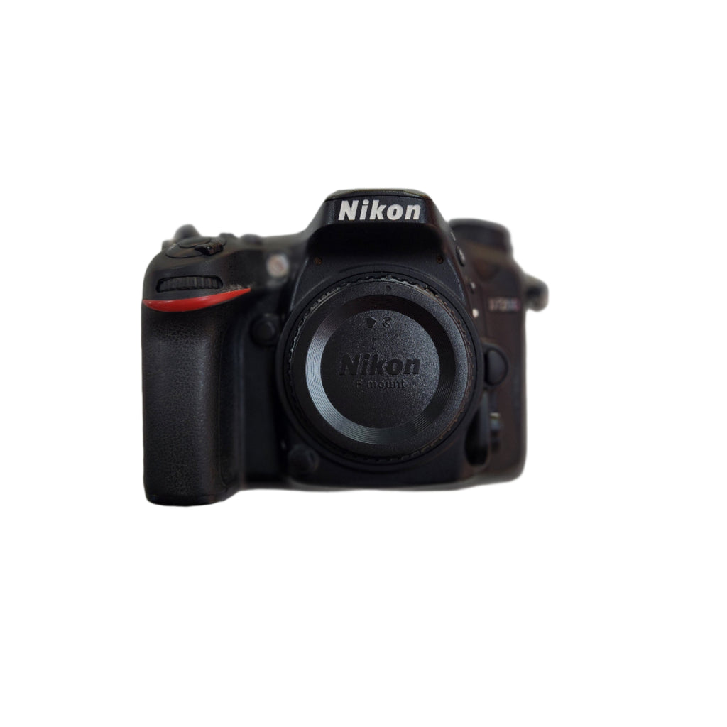 Pre-Owned Nikon D7200 DSLR DSLR Camera w/Charger Battery & Strap [SC 19.4k] 7139124