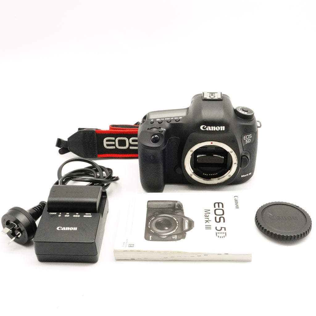 Pre-Owned Canon EOS 5D Mark III Digital SLR Body With Body Cap, Manual, Charger, Strap SN: 205020000354 (Second Hand)