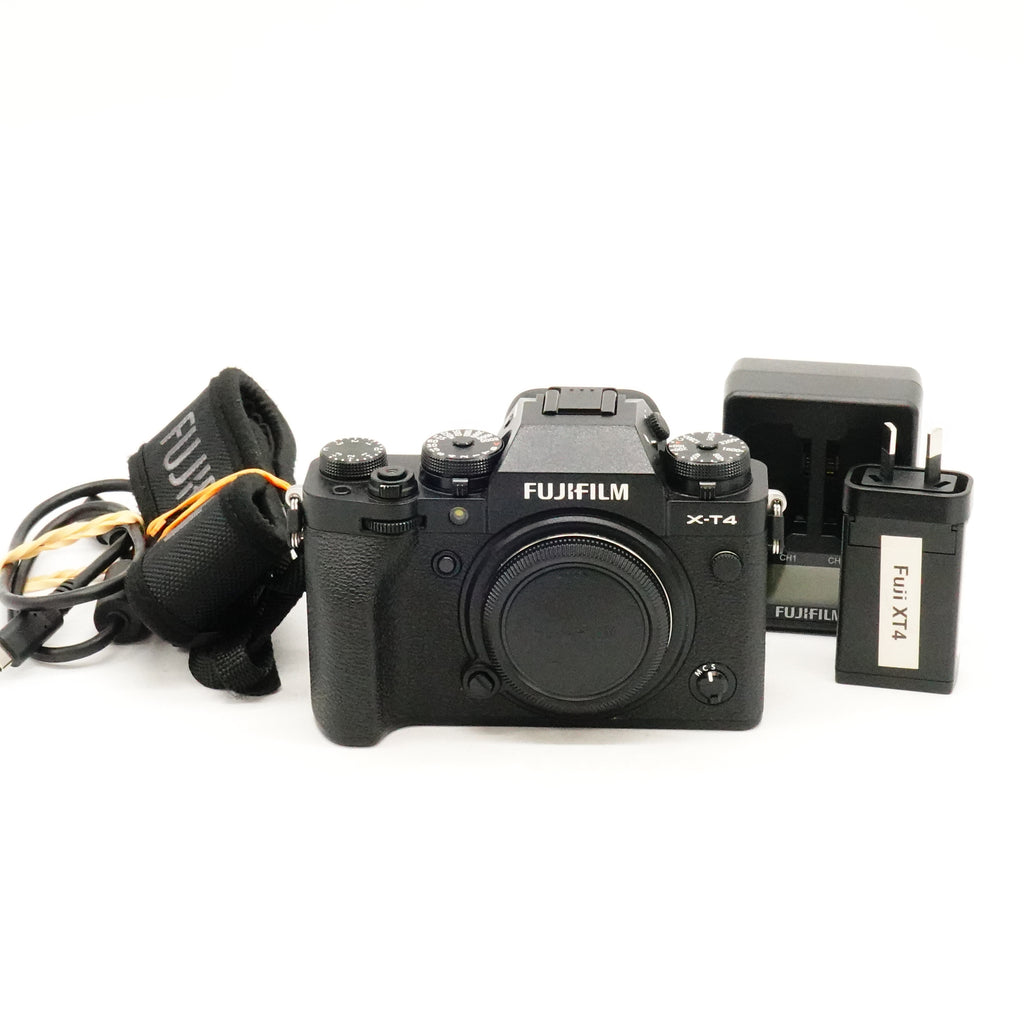 Pre-Owned FUJFIFILM X-T4 Body Black with Charger Battery Strap SN: 1DQ11014 (Second Hand)