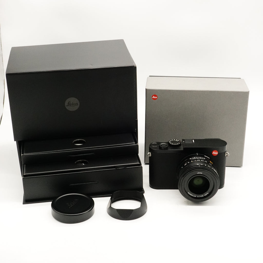 Pre-Owned Leica Q2 Black Digital Compact Camera With Box, Charger, Battery, Manual, Strap SN: 5414232 (Second Hand)