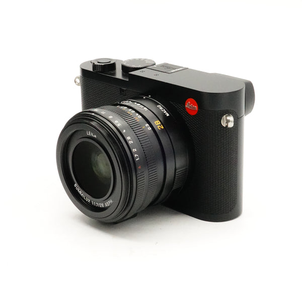 Pre-Owned Leica Q2 Black Digital Compact Camera With Box, Charger, Battery, Manual, Strap SN: 5414232 (Second Hand)