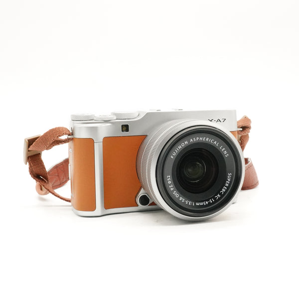 Pre-Owned Fujifilm X-A7 Camera Body with 15-45mm Lens, Body Cap, Strap, Battery SN: 9WL02140 (Second Hand)