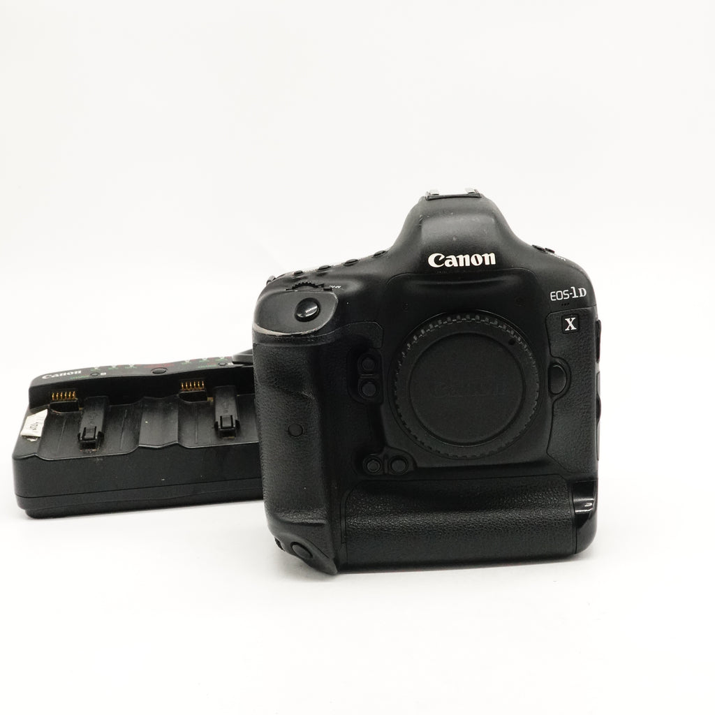Pre-Owned Canon 1DX Camera Body With Battery, Charger SN: 124017000474 (Second Hand)