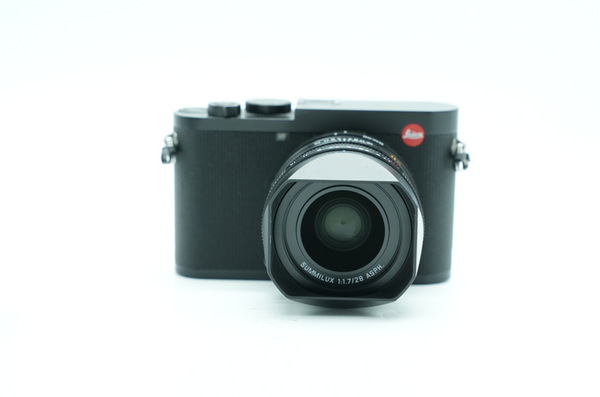 Pre Owned Leica Q2 Black, W/Box & all original accessory SN: 5412981
