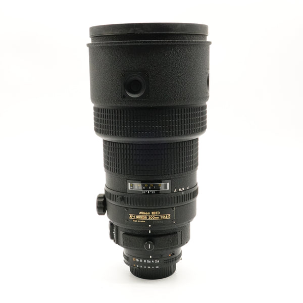 Pre-Owned Nikon ED AF-I 300mm f/2.8 D With Hard Case, Cover, Hood, Cap, SN: 202830 (Second Hand)