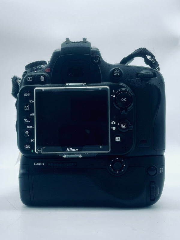 Nikon D600 Digital SLR Camera with Grip and Charger (Second Hand)