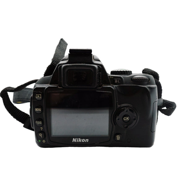 Pre Owned Nikon D40 Body W/ Batt, Charg, Strap SN: 8020789
