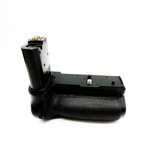 Pre-Owned Nikon MB-N11 Battery Pack in Box w/Manual 200475