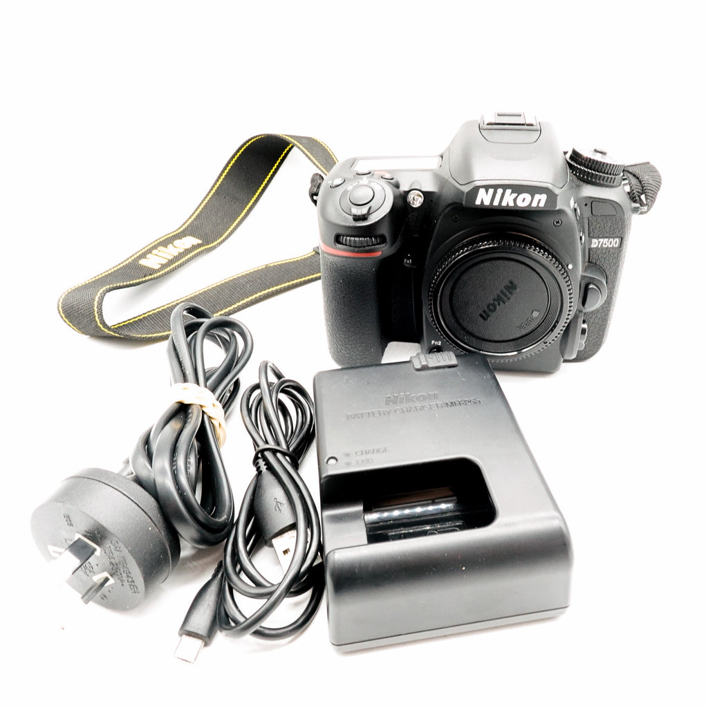 Pre-Owned Nikon D7500 Camera Body w/Batt & Charger SN: 8407319