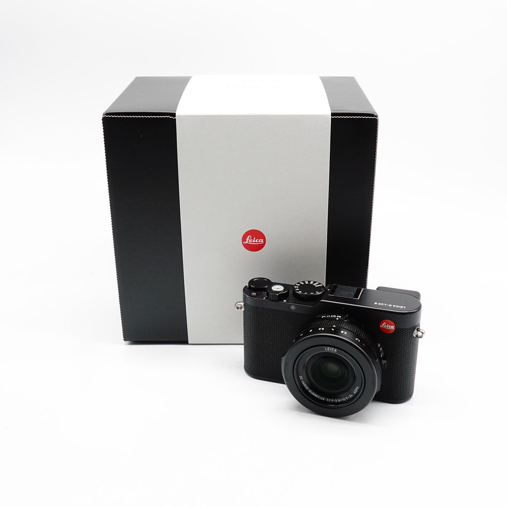 Pre Owned Leica D-Lux 8 Digital Compact Camera In Box SN: 5918570