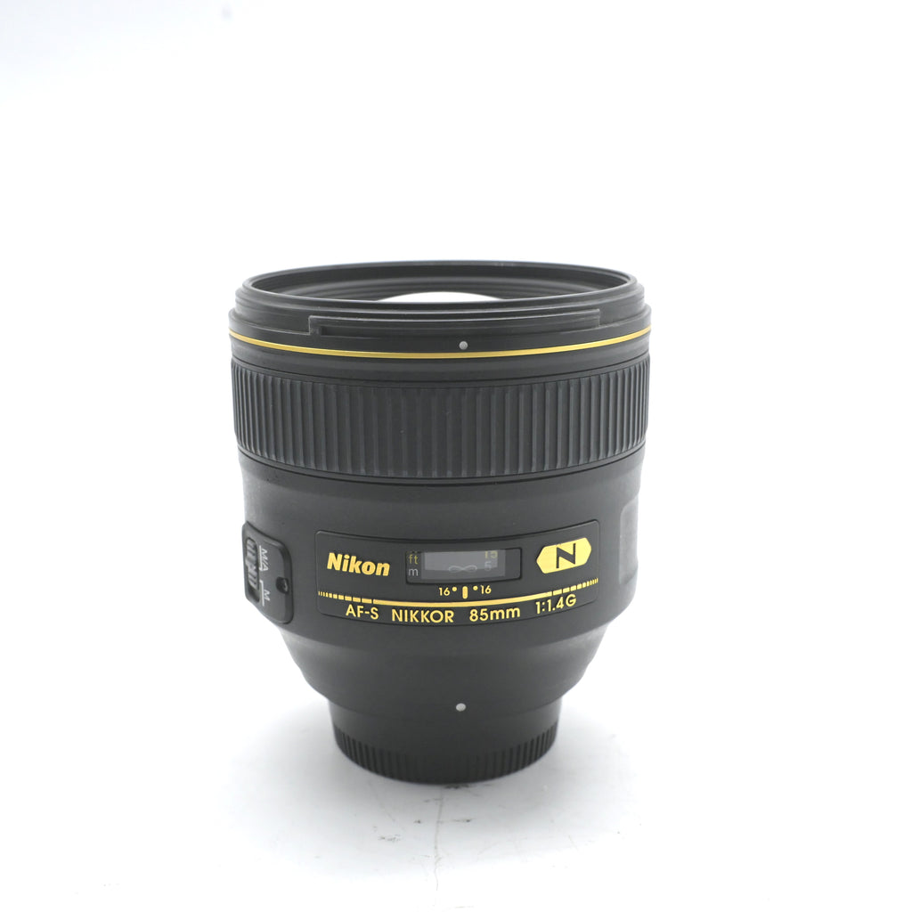 Pre Owned Nikon AF-S 85mm f/1.4G Lens W/ Caps & Hood