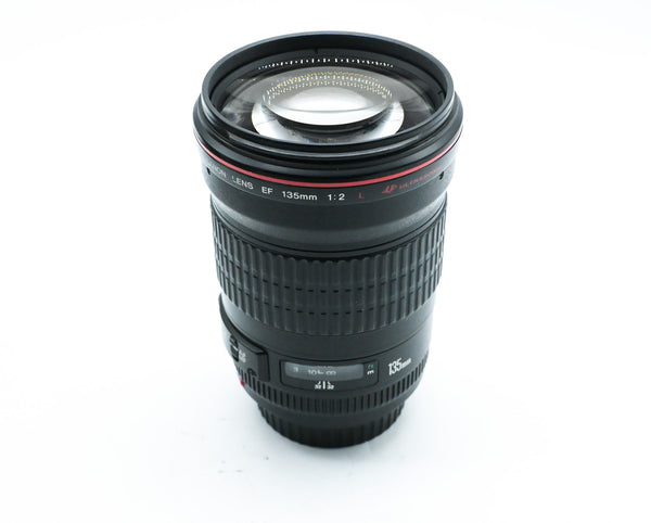 Pre-Owned Canon EF 135mm f/2L Lens w/F&R Caps, Hood 183908