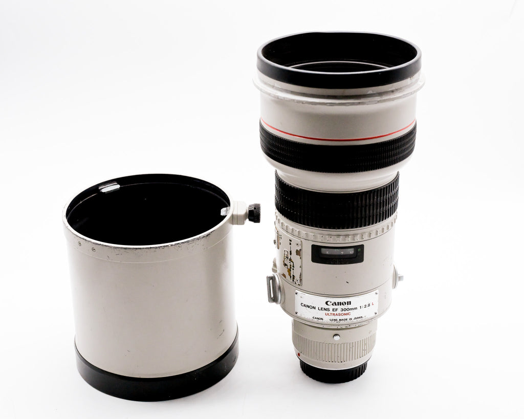 Pre Owned Canon EF 300mm 2.8L W/ Hood & Rear Cap SN: 10547