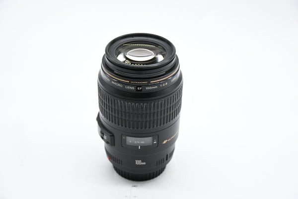 Canon EF 100mm f/2.8 Macro USM Lens w/ front & rear caps SN: 87002432(Second Hand)