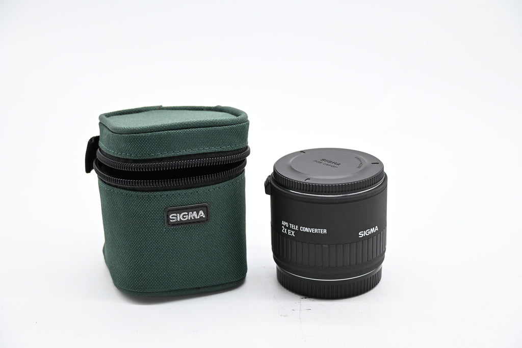 Sigma APO Teleconverter 2x EX, Canon W/caps & Pouch SN: 20046(Second Hand)