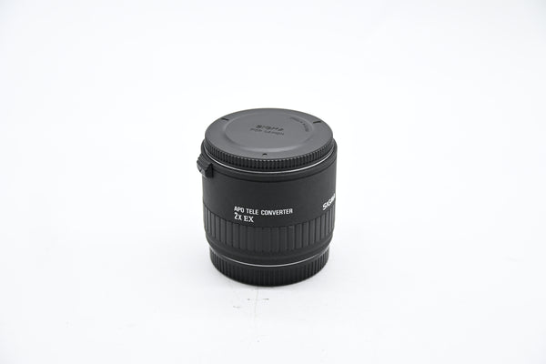 Sigma APO Teleconverter 2x EX, Canon W/caps & Pouch SN: 20046(Second Hand)