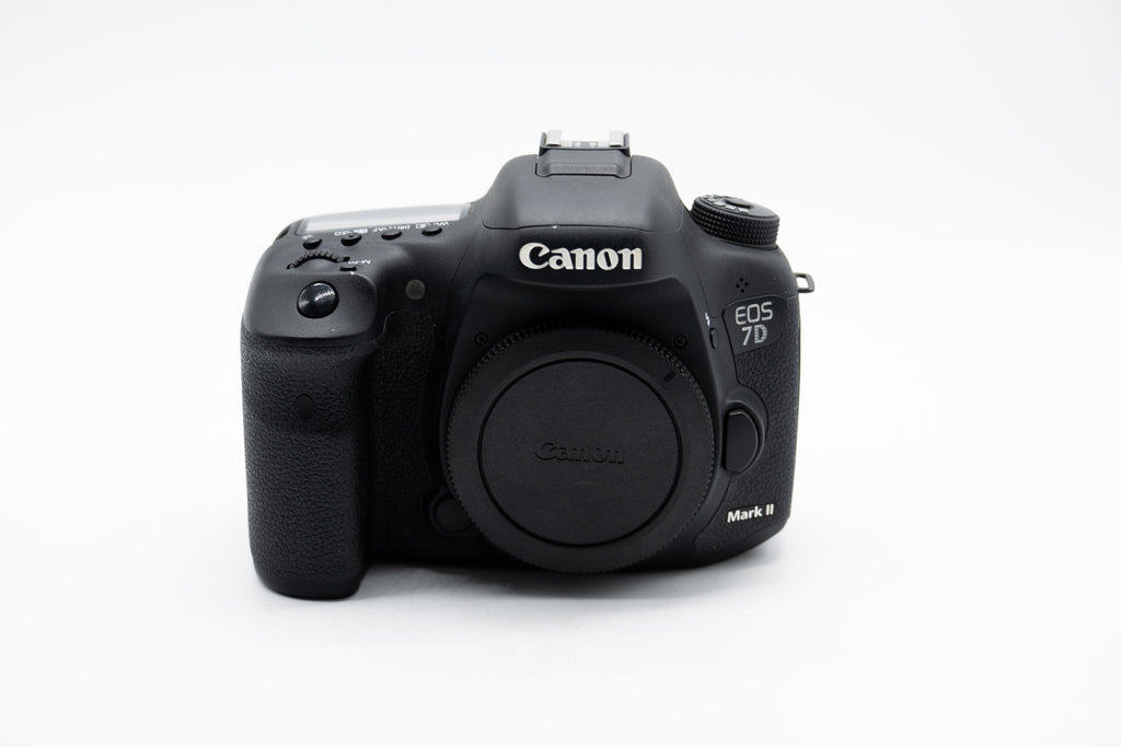 Pre Owned Canon 7D MKII Body Only SN: 046021000900