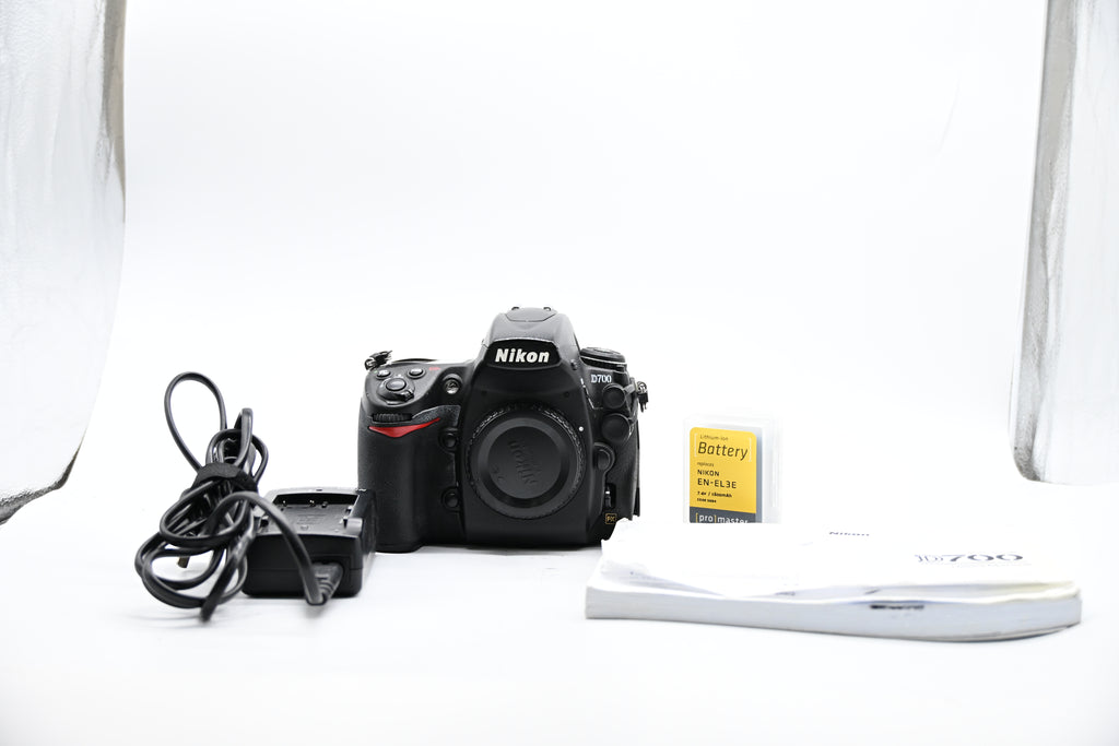 Nikon D700 Digital DSLR W/Body Cap, Battery & Charger SN: 2385560(Second Hand)