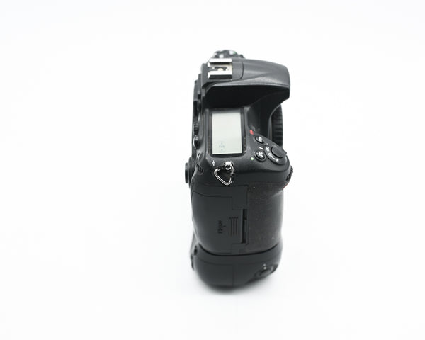 Pre-Owned Nikon D300s with Battery Grip Charger & Caps [SC 90k] 8004596