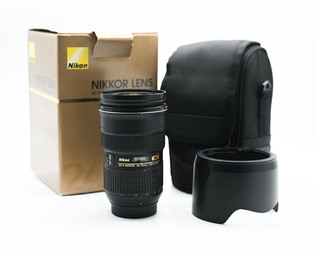 Pre-Owned Nikon AF-S NIKKOR 24-70mm f/2.8G ED Lens with Box and Accessories 296177