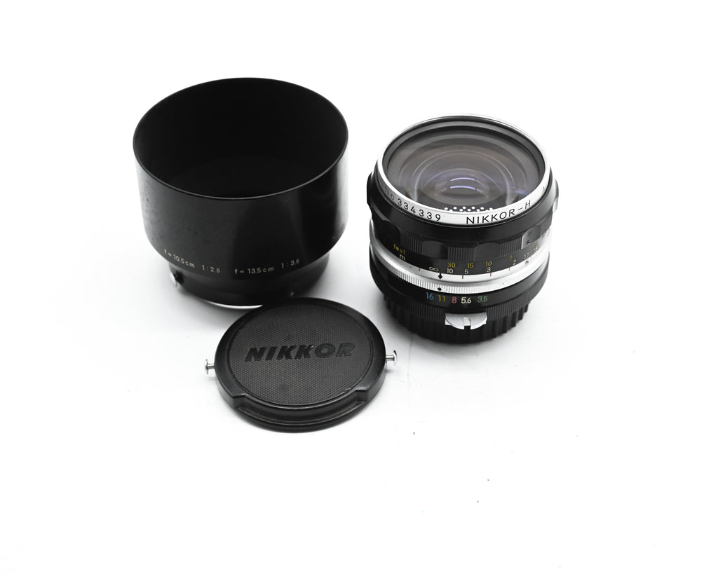 Pre-Owned Nikon Nikkor-H Auto 2.8cm f/3.5 Lens w/Caps & Hood 334339