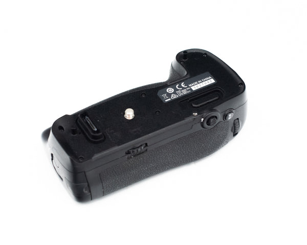 Nikon MB-D12 Vertical Battery Grip for D810 3022092 (Second Hand)