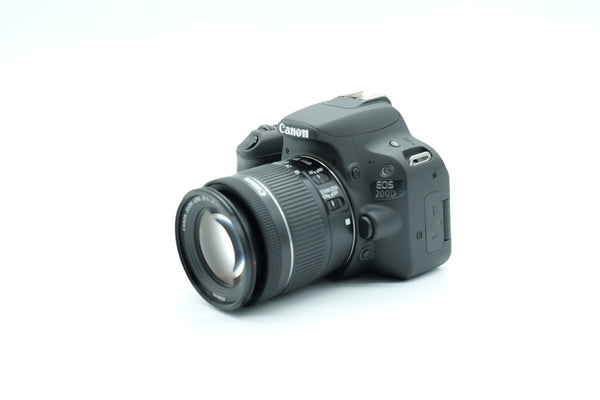 Pre-Owned Canon EOS 200D/15-55 IS Kit with Strap, Battery, Charger, Lens cap SN: 195072013197/7122014639 (Second Hand)